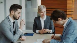 How to choose an attorney